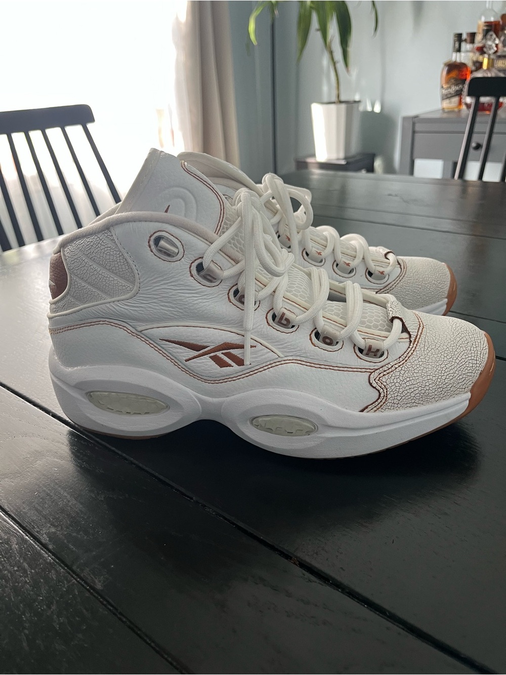 Reebok Men’s White Sneakers with Tan Accents - Picture 4 of 7